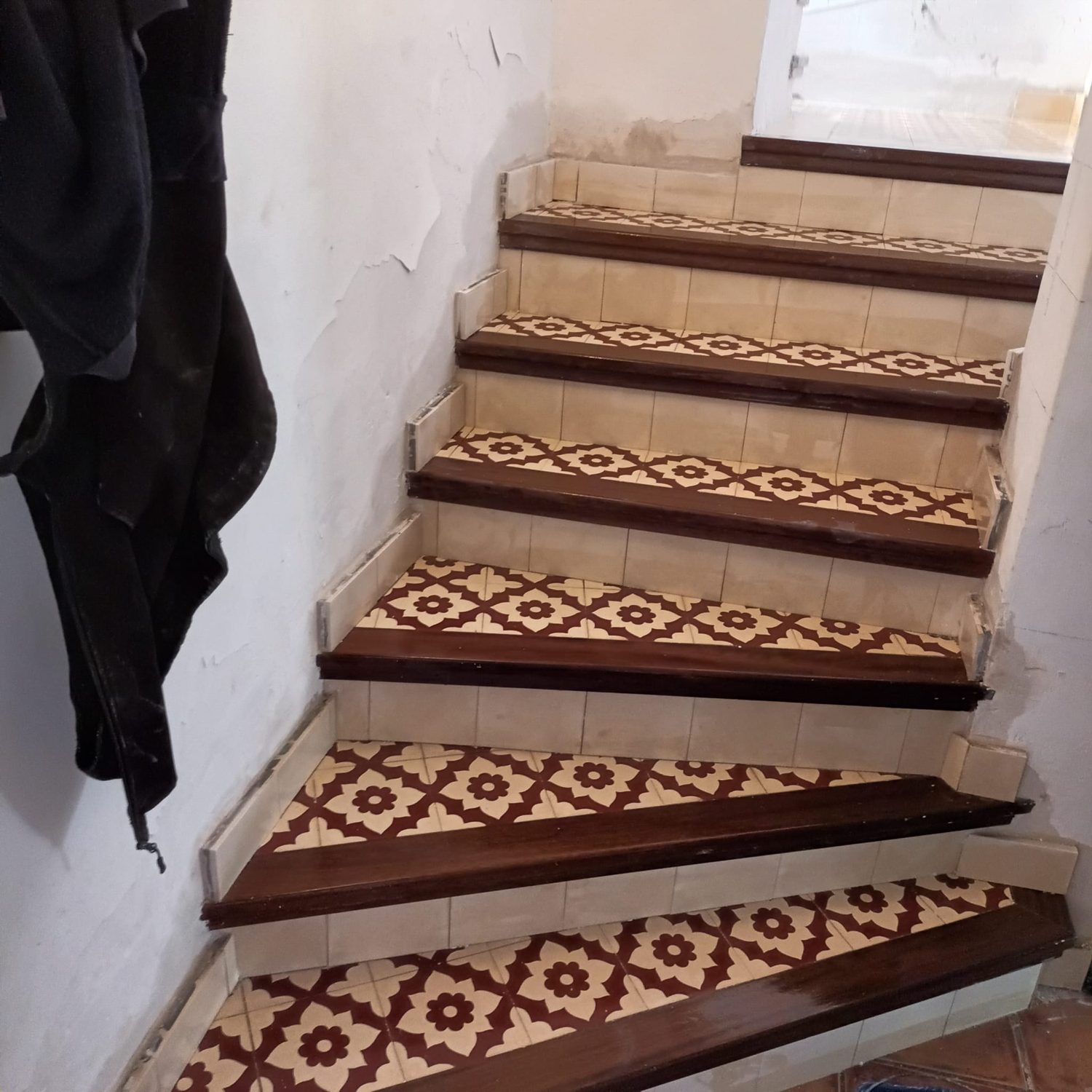 Escalera de obra nueva